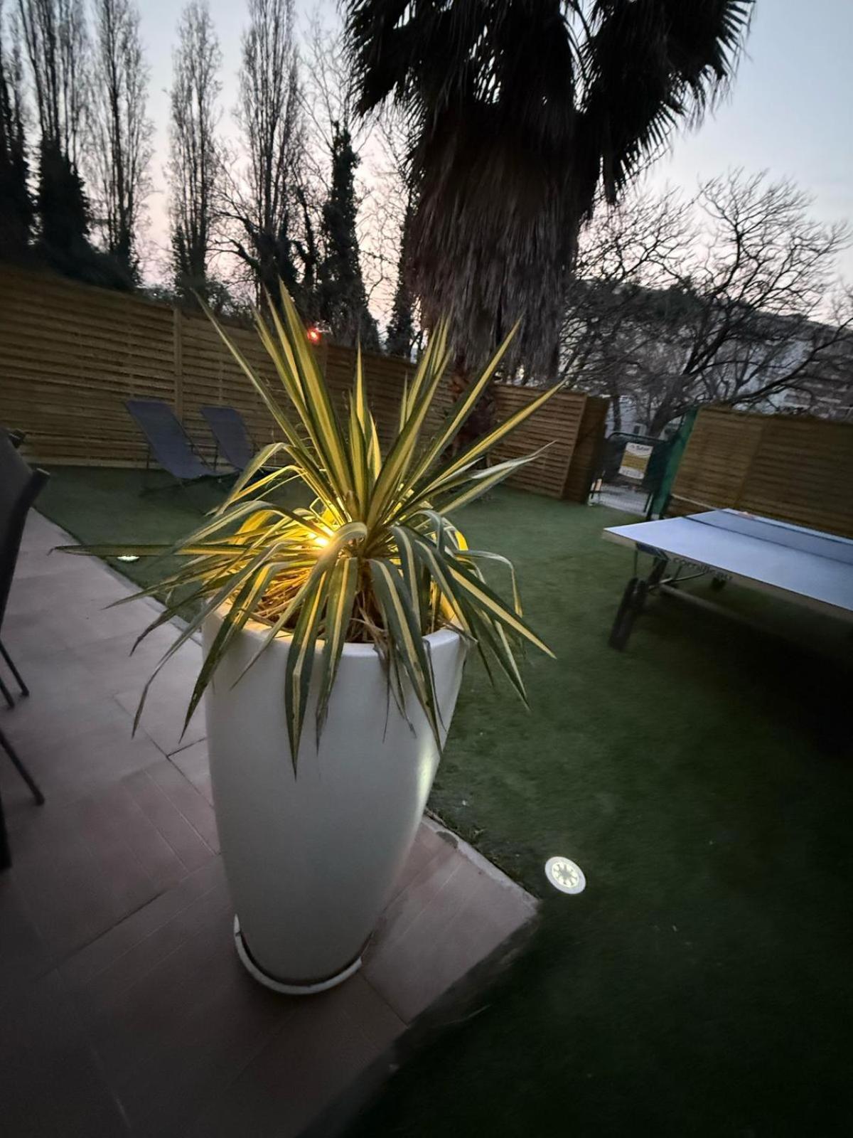 Maison Frappaz - 4 Bedrooms With Garden วีเลอร์บาน ภายนอก รูปภาพ